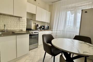 3-к квартира, 82,4 м², 9/10 эт.